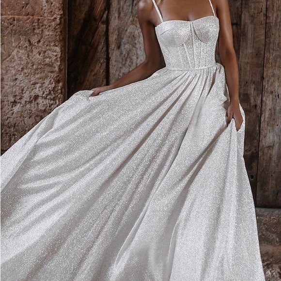 Wedding Dress Allure MARINA - E200- Abella - Picture 2 of 10